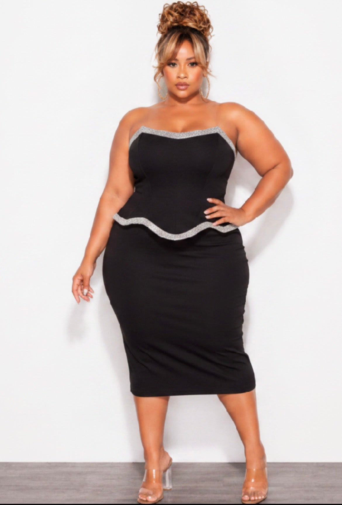 Final Sale Plus Size Lux Strapless Dress with Bling Trim in Black – Chic And Curvy Final Sale Plus Size Lux Strapless Dress with Bling Trim in Black – Chic And Curvy