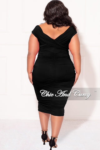 Final Sale Plus Size Off The Shoulder Criss-Cross BodyCon Dress in Black