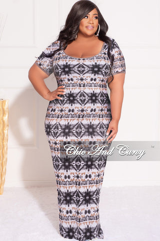 Final Sale Plus Size Short Sleeve Deep Scoop Neck Maxi Dress in Black, Tan and White Design Print