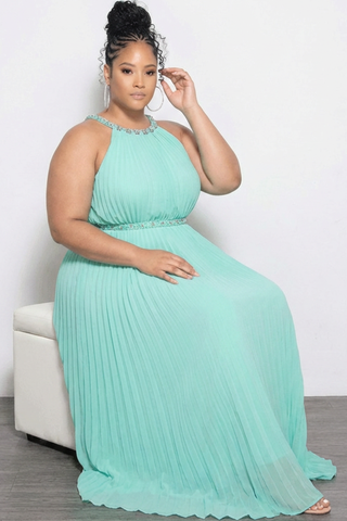 Final Sale Plus Size Sleeveless Chiffon  Chain Halter Neck Maxi Dress in Mint