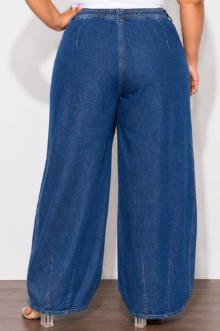 Final Sale Plus Size Loose Fit Denim Jeans