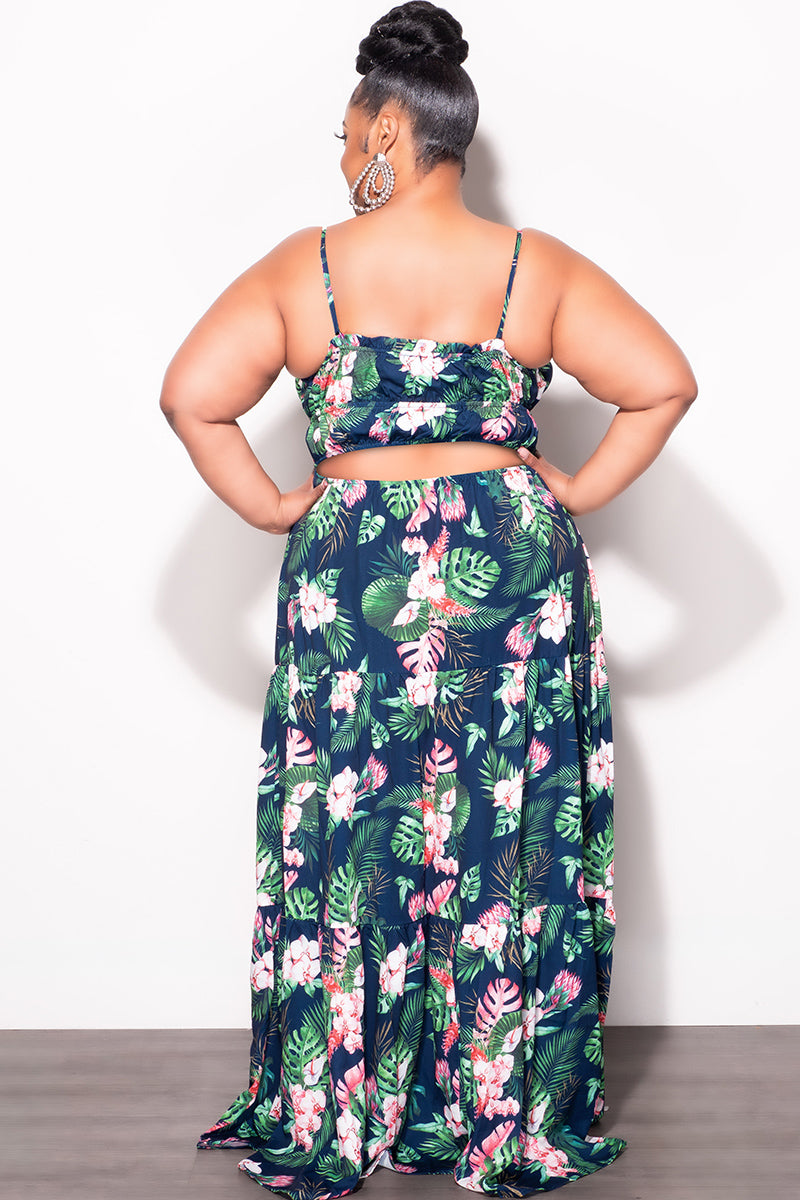 maxi dress with tank top EN This billowy maxi tank top dress features a flattering deep v Eterne Tank Maxi Dress -