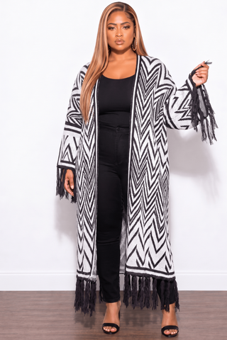 Final Sale Plus Size Knitted Cardigan with Bottom Tassels in Black and White Design Print