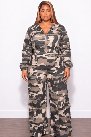 Final Sale Plus Size Zip Up Crop Cargo Jacket & Pants Set in Camouflage Print