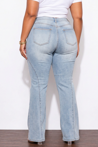 Final Sale Plus Size Fitted Mid Rise Flare Jeans In Light Wash Denim