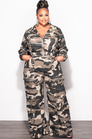 Final Sale Plus Size Zip Up Crop Cargo Jacket & Pants Set in Camouflage Print