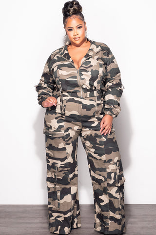 Final Sale Plus Size Zip Up Crop Cargo Jacket & Pants Set in Camouflage Print