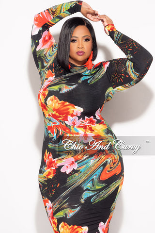 Final Sale Plus Size Reversible Bodycon Dress in Black Floral Print