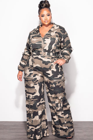 Final Sale Plus Size Zip Up Crop Cargo Jacket & Pants Set in Camouflage Print