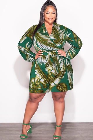 Final Sale Plus Size 2pc Crop Top & Bermuda Short Set in Green & Olive Palm Print