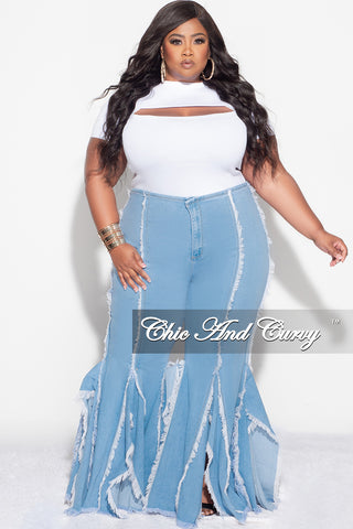Final Sale Plus Size Top with Cutout in White