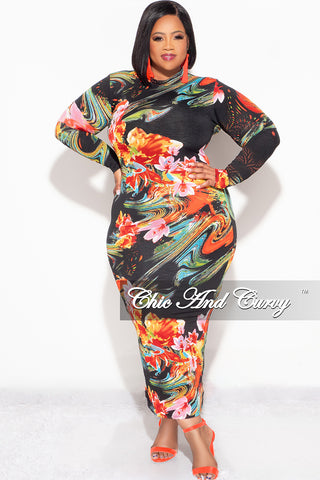 Final Sale Plus Size Reversible Bodycon Dress in Black Floral Print