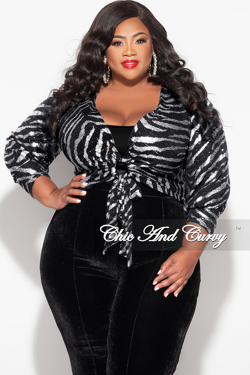 Final Sale Plus Size Crop Top with Cutout in Black and Silver Print