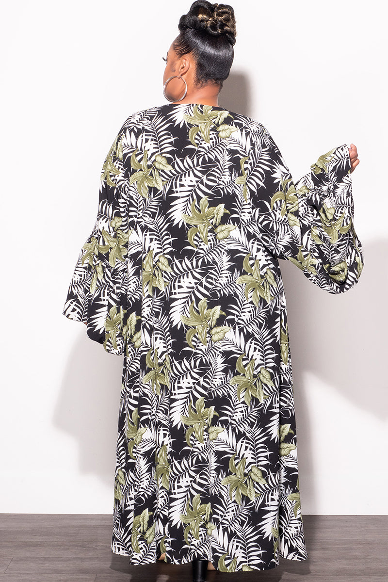 Final Sale Plus Size Puffy Sleeve Kaftan in Black White and Green Tropical Print - One Size Fits 14-22 Final Sale Plus Size Puffy Sleeve Kaftan in Black White and Green Tropical Print - One Size Fits 14-22