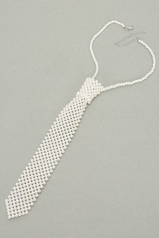 Final Sale Faux Pearls Necktie Necklace in Cream