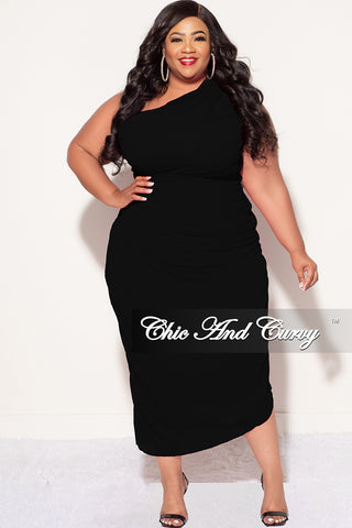 Final Sale Plus Size Sheer Chiffon One Shoulder Midi Dress with Ruched Sides in Black