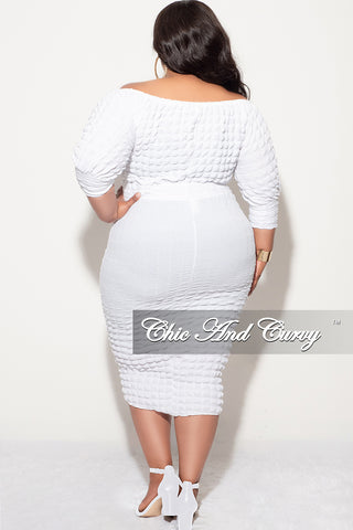 Final Sale Plus Size Bubble Texture 2pc Set Off the Shoulder Crop Top and High Waist Skirt in White