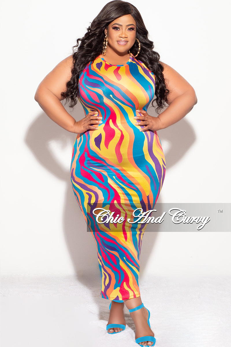 Final Sale Plus Size Sleeveless Midi Dress with Back Slit in Multi Color Print