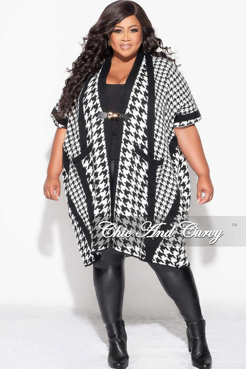 Final Sale Plus Size Poncho in Black and White Houndstooth Print