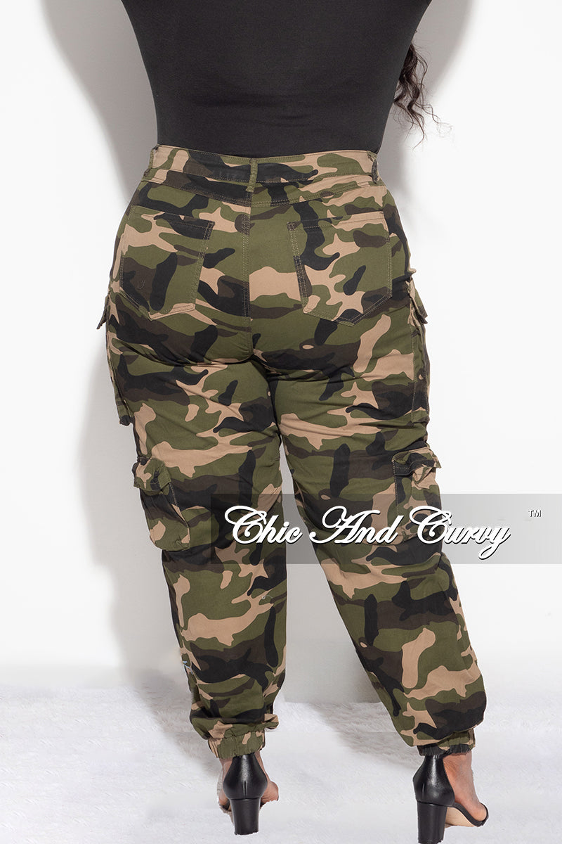Final Sale Plus Size Cargo Pants in Camouflage Print