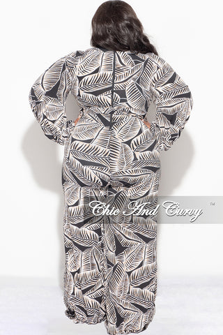 Final Sale Plus Size Puffy Sleeve Wide Leg Reversible Jumpsuit with Back Zipper in Black and White Leaf Print