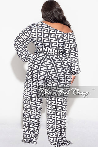 Final Sale Plus Size One Sleeve Jumpsuit in White and Black Maze Print