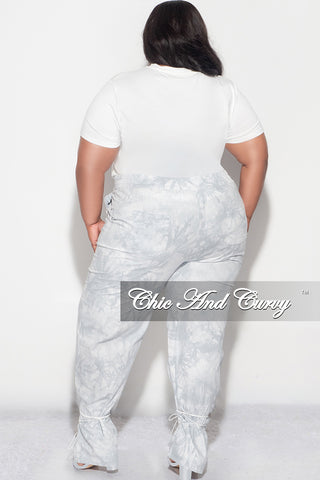 Final Sale Plus Size "CIAO " Graphic Top in White and Grey