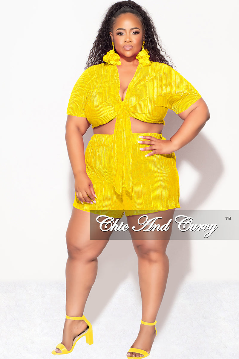 Final Sale Plus Size 2pc Pleated Crop Tie Top Short Set in