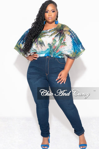 Final Sale Plus Size Sheer Pleated Top in Tropical Print