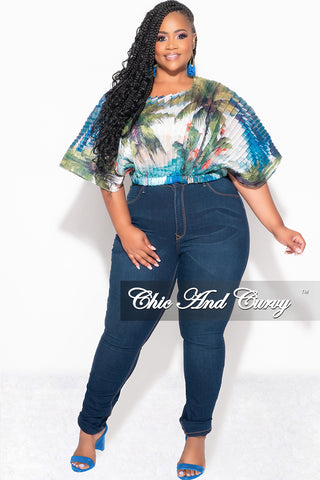 Final Sale Plus Size Sheer Pleated Top in Tropical Print