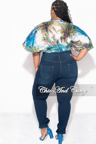 Final Sale Plus Size Sheer Pleated Top in Tropical Print