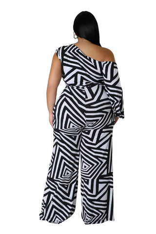 Final Sale Plus Size One Shoulder Jumpsuit in Black and White Maze Print