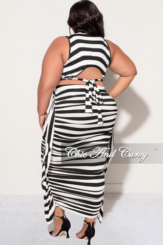 Final Sale Plus Size 2pc Tank Crop Top and Ruffle Skirt Set in Black & Off White Stripes