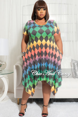 Final Sale Plus Size Short Sleeve High Low Dress in Diamond Rainbow Print