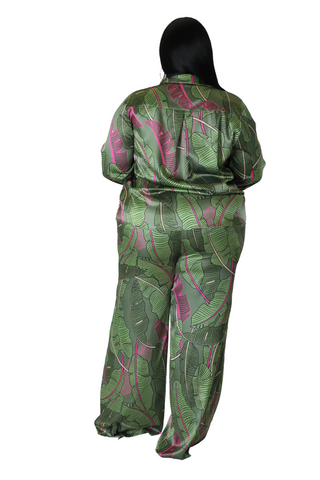 Final Sale Plus Size 2pc Silky Lounge Set in Pink & Green Leaf Print