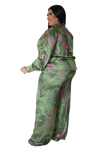 Final Sale Plus Size 2pc Silky Lounge Set in Pink & Green Leaf Print