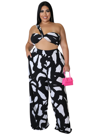 Final Sale Plus Size 2pc One Shoulder Twist Front in Black & White Print Bra Top and Pants Set Black and White Design Print