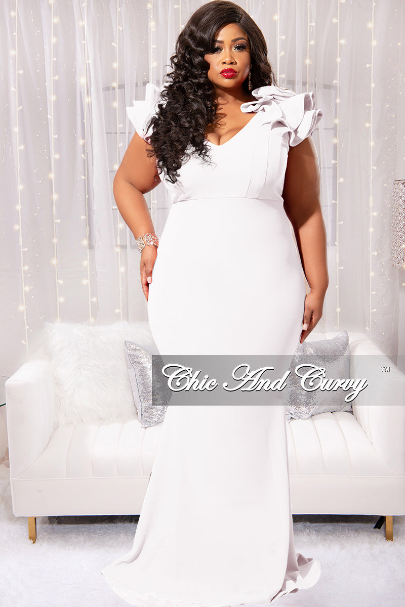 Final Sale Plus Size Gown with Layered Sleeves in Ivory