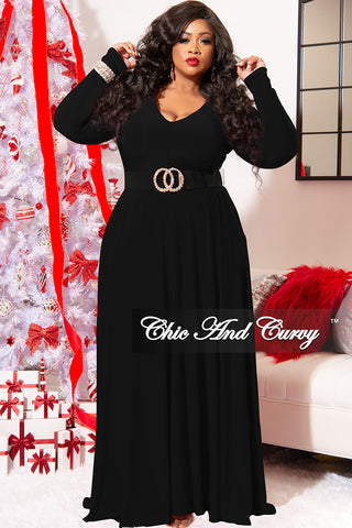 Final Sale Plus Size Long Sleeve Gown with V-Neck in Black