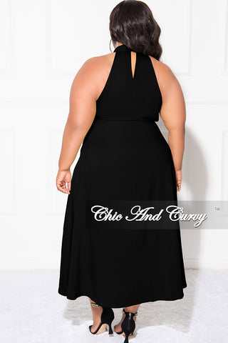 Final Sale Plus Size Halter V Neck Dress in Black