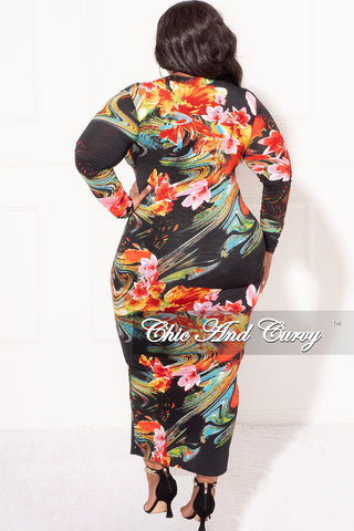 Final Sale Plus Size Reversible Bodycon Dress in Black Floral Print