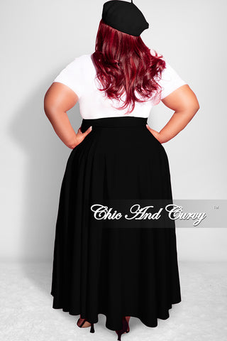 Final Sale Plus Size Oversized Short Sleeve "XOXO" Graphic T-Shirt in White and Black