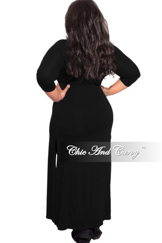 *Final Sale Plus Size Long Tunic Top with Keyhole in Black