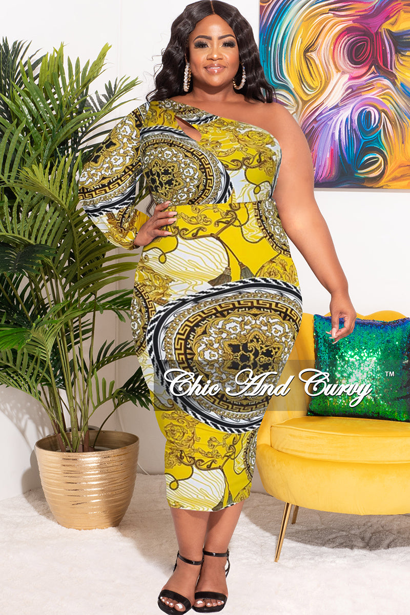 Final Sale Plus Size One Bell Sleeve BodyCon Dress in Yellow & Black Chain Print