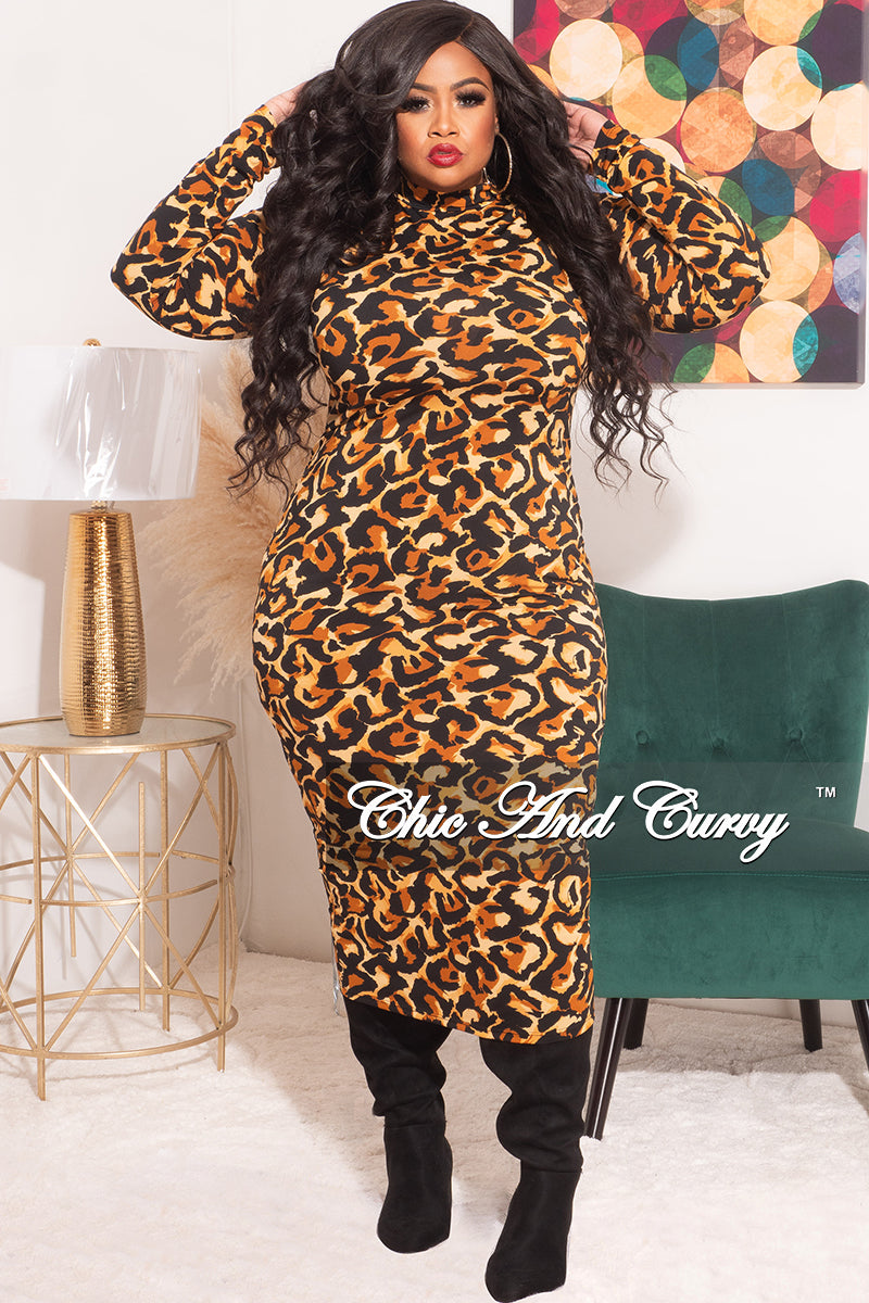 Final Sale Plus Size Reversible BodyCon Midi Dress in Animal Print Chic And Curvy Final Sale Plus Size Reversible BodyCon Midi Dress in Animal Print Chic And Curvy