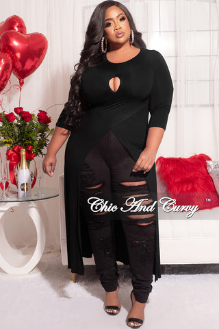 Final Sale Plus Size Long Tunic Top with Keyhole in Black