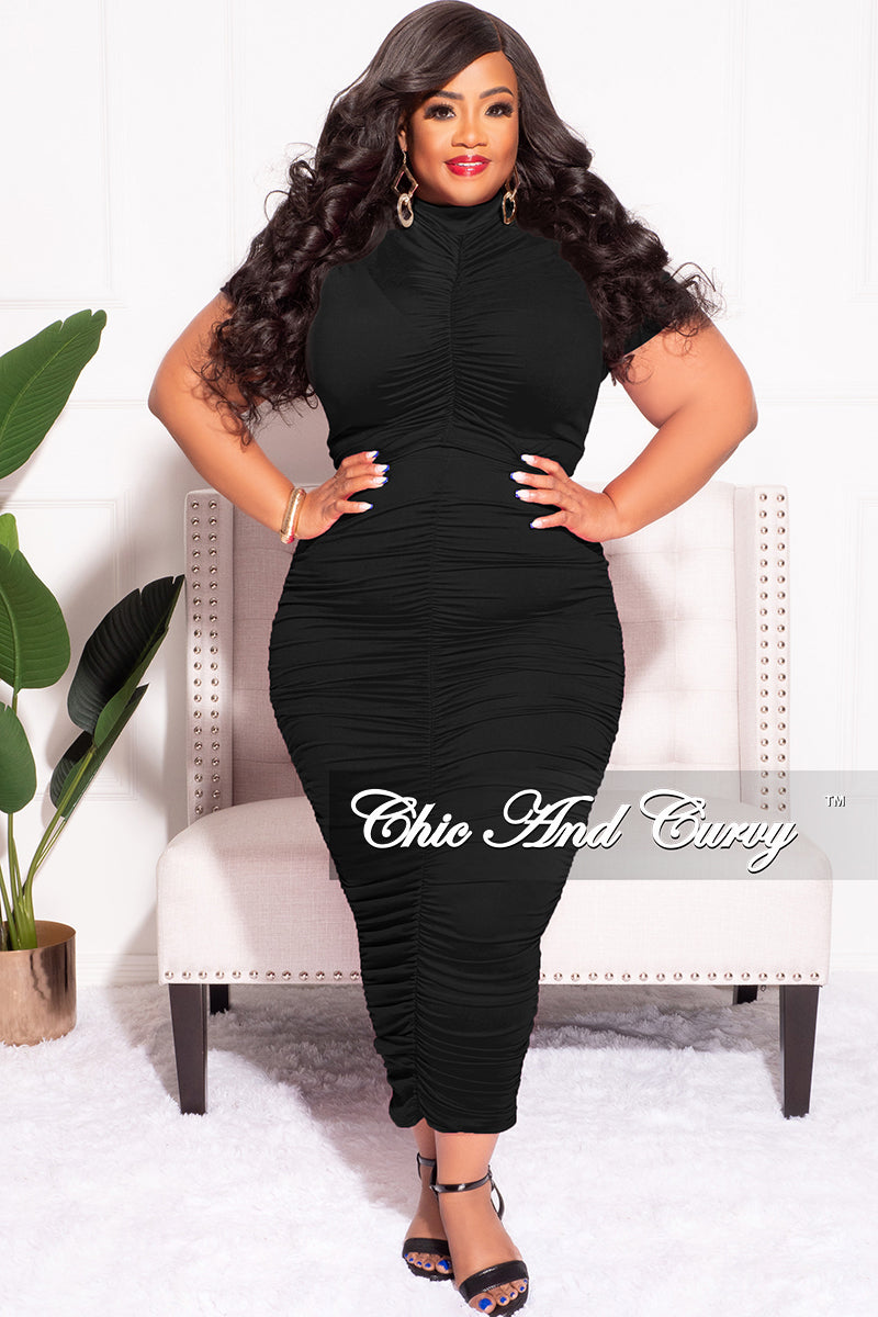 Final Sale Plus Size 2pc Set Ruched Crop Top & Skirt in Black – Chic And  Curvy
