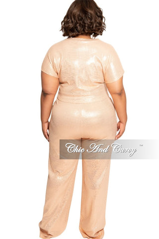 Final Sale Plus Size 2-Piece Ribbed Foil Top and Pants Set in Peachy Gold