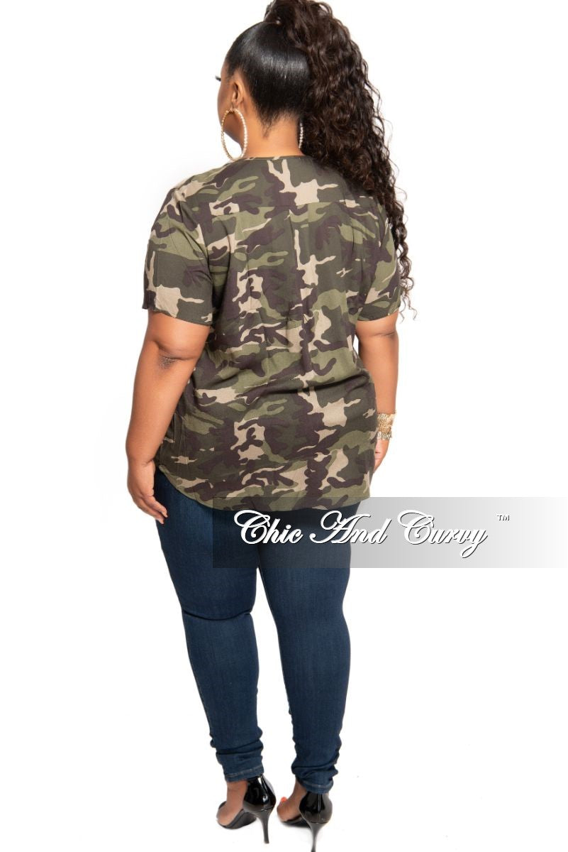 Final Sale Plus Size V-Neck Top in Camouflage Print – Chic And Curvy