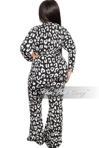 Final Sale Plus Size 2-Piece Reversible Top and Pants Set in Black and Ivory Design Print
